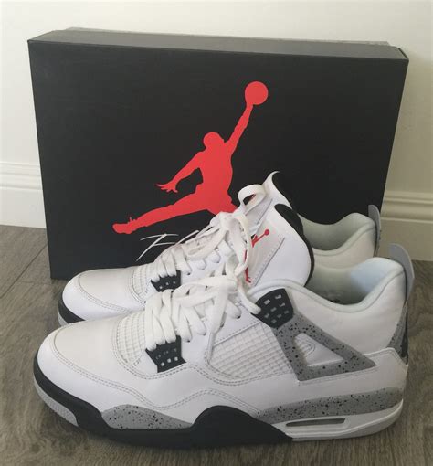 jordan 4 nike air.